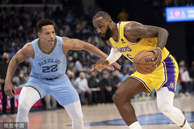 英超最佳阵：萨拉赫领衔，帕尔默&加克波在列