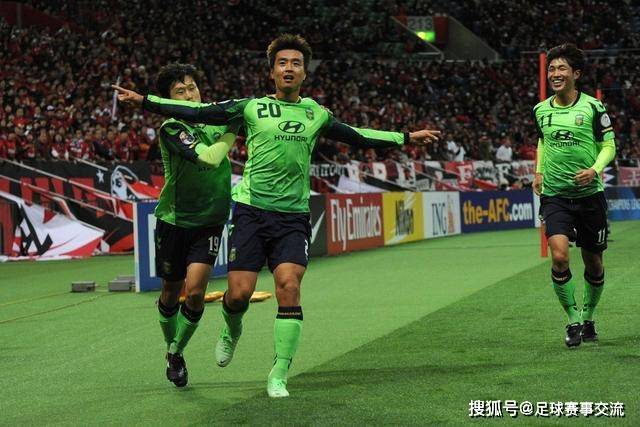 19岁蒯纪闻助攻36岁张琳芃得分 海港半程第四仍有机会